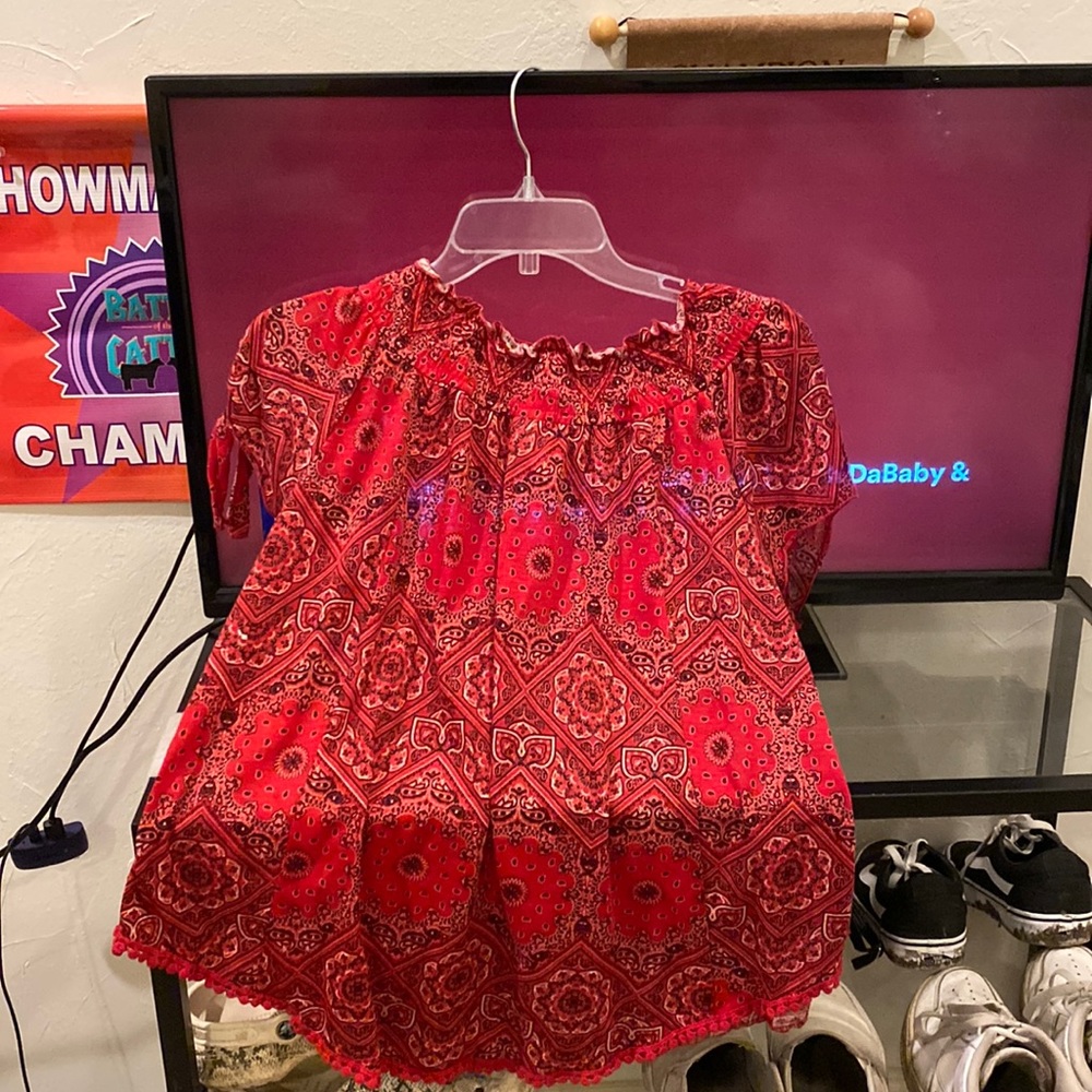 Red shirt